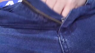 Smooth twink Alejo Smith masturbates his big throbbing cock