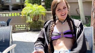BJRAW Luna Lovely has a lovely throat