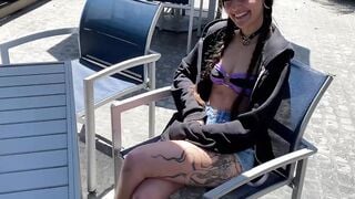 BJRAW Luna Lovely has a lovely throat