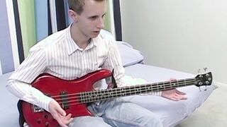Dainty youthful twink Jacob Rex wanks off after interview