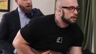 Kinky man hypnotizes a big and muscular dude for pleasure