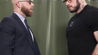 Kinky man hypnotizes a big and muscular dude for pleasure