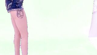 Thin bitch cums hard while getting cunt fucked