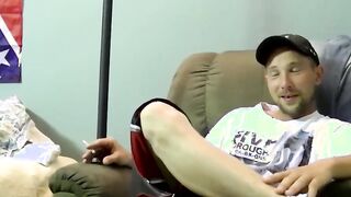 Billy Bob wanks his cock before spraying out a cumload