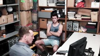 Officer catches young thief and hammers his tight ass bare