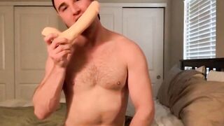 Hunky men Michael Boston and Wade Wolfgar jerk off on camera