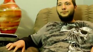 Straight dude watches TV while he gets sucked off by Joe