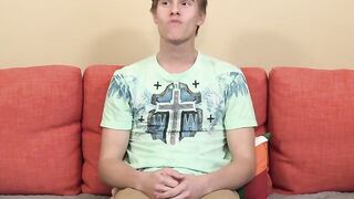 Cute twink is interviewed about his pleasures and then jacks off