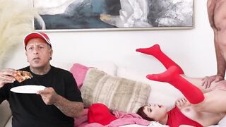 Snapbacked sweetie fingers herself in between two hunks