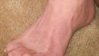 Mature homo comes hard while his ass is filled with dildo