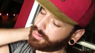 Twinks make out before they move on to some oral pleasuring