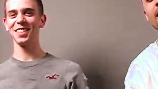 Tattooed twinkie loves blowing his cute hung boyfriend