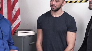 After juicy blowjobs hot studs engage in an intense bareback threesome