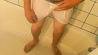 Handsome guy Grant Hiller jerking his hue dick in the bath