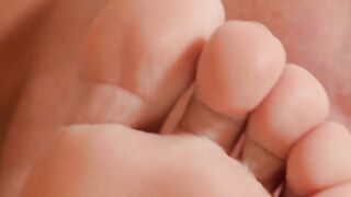 Tattooed youngster licks his lovers feet before bareback