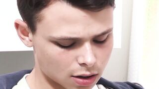 Thin twink without any protection by stepbro under a hot shower