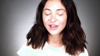 Teen masturbates with vibrator until she cums