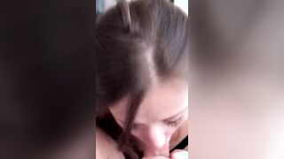 Teen Beauty Wants Cumshot