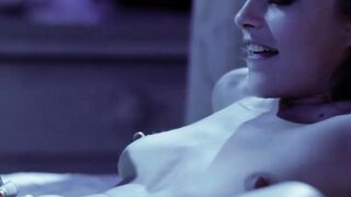 Hottie Kyler Quinn barged in to have sex with the nerdie