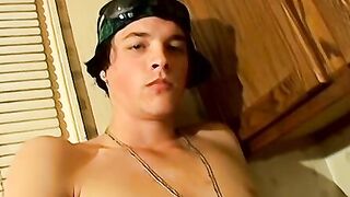 Straight amateur York Reid solo masturbates in the kitchen