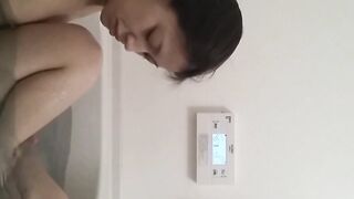 Gorgeous Japanese films her pissing time at home