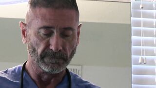 Skinny twink offers his ass to older gay for bareback fuck
