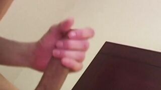 Young homo helps his lover orgasm by giving him a blowjob