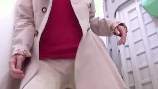 Japanese voyeur tapes babes peeing with secret camera