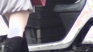 Japanese voyeur tapes babes peeing with secret camera