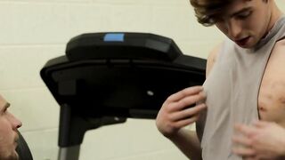 Tattooed hunk fucking this skinny dude in the ass at the gym