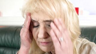 Mature gal shows hung young guy she still has it in her