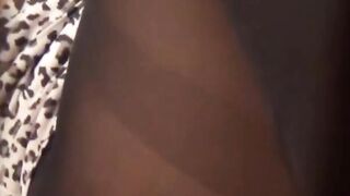 Japanese lady starts rubbing on her cunt while moaning