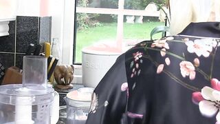 AGEDLOVE Lacey is surprised at home by a black worker who takes out his big black coc