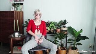 Super Sexy Ulula Explores All Her Holes