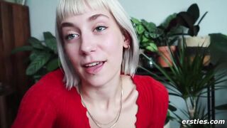 Super Sexy Ulula Explores All Her Holes