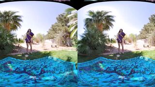 VRALLURE Jazmin Luv's The Park