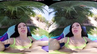 VRALLURE Jazmin Luv's The Park