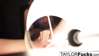Taylor Vixen's hotel room masturbation