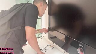 Novinha Fodendo Com Técnico Pauzudo - Bruno Camaro  (Completo No X-RED)