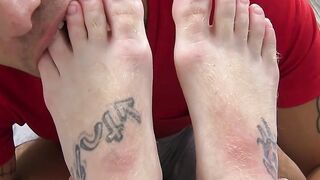 Gorgeous young hunky deviant has his cute feet worshipped