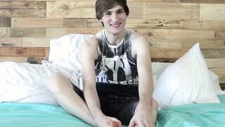 Young gay Kris Cloud masturbates vigorously after interview