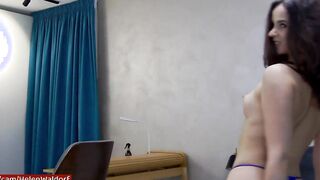 Sexy brunette Unpaid live show