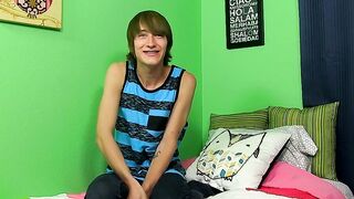 Skinny homosexual Kyle Eldritch masturbates wearing socks