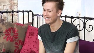 Adorable twink model jerks off at a photo shoot