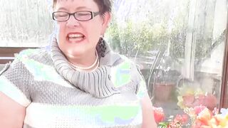 EUROPEMATURE Sweet Honey in the winter garden