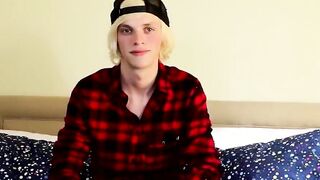 Twink blondie Kayden imparts his performance experience to everybody