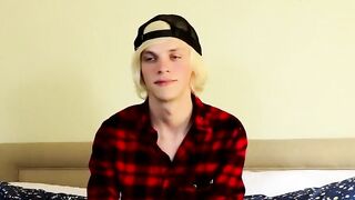 Twink blondie Kayden imparts his performance experience to everybody