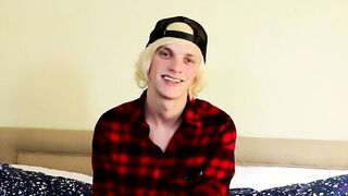 Twink blondie Kayden imparts his performance experience to everybody