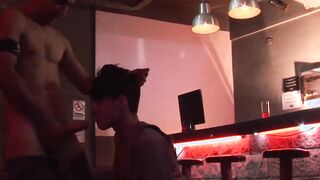 Smooth body twink blows fat daddy cock and takes it bareback