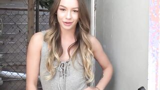 Unpaid live show Natural Tits Model